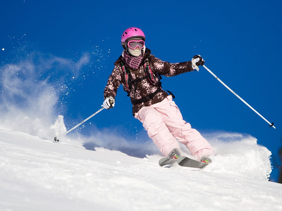 woman skiing